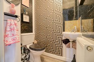 WC- click for photo gallery